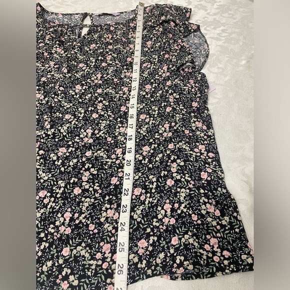 - NWT SO Goods for Life Black Floral top size 2X - Picture 6 of 8